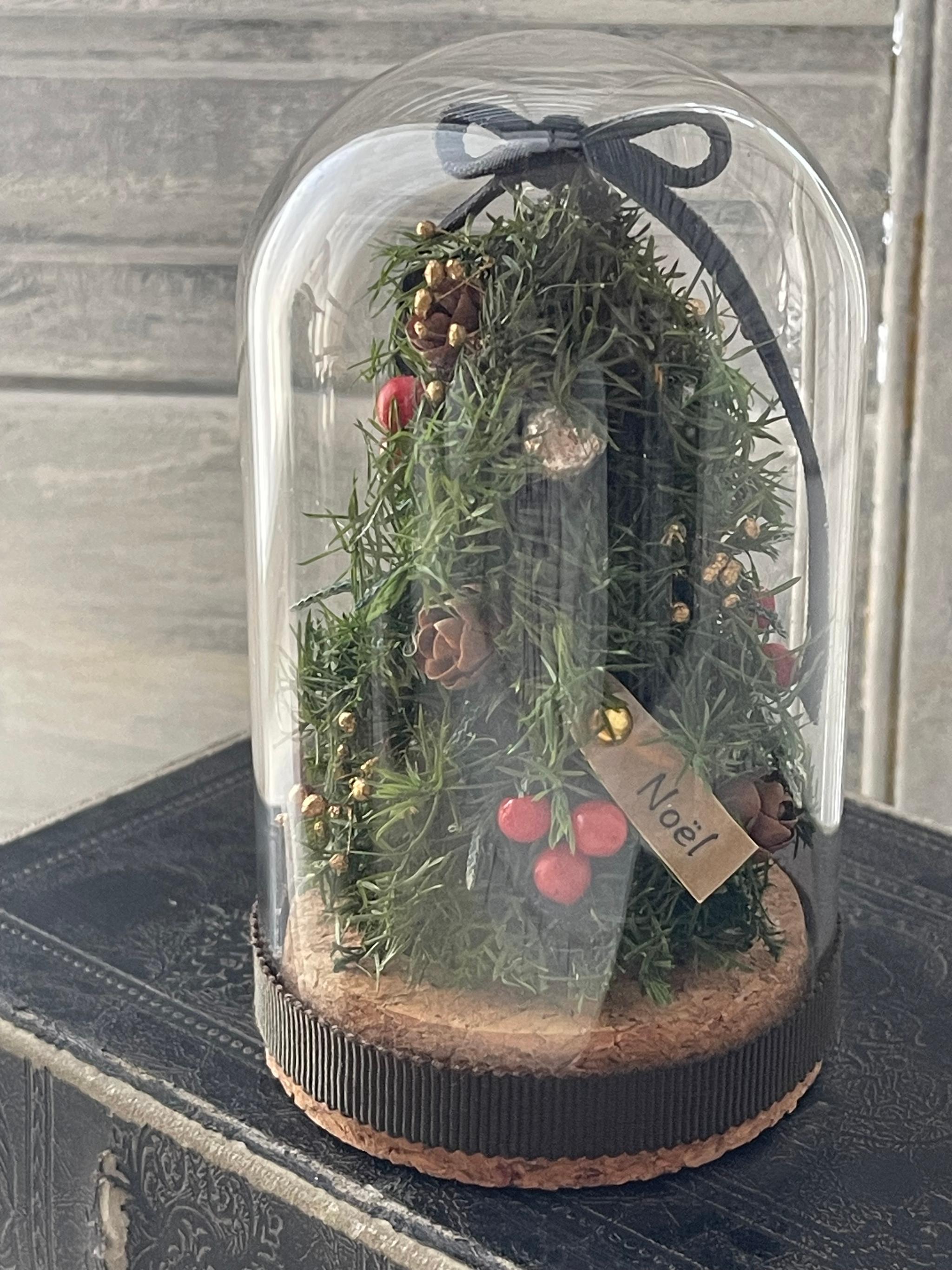 ミニガラスドームツリー　黒リボンに赤い実（プリザーブドフラワー） | 2枚目